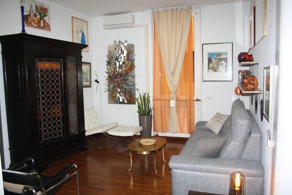Colosseo Vintage Apartment Рим Екстериор снимка