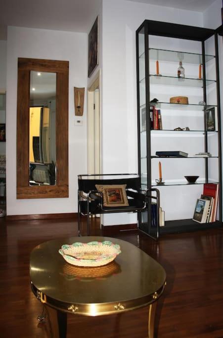Colosseo Vintage Apartment Рим Екстериор снимка