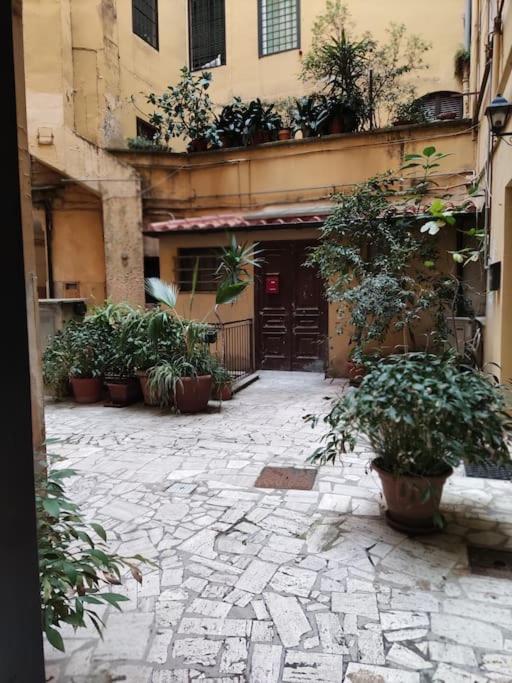 Colosseo Vintage Apartment Рим Екстериор снимка